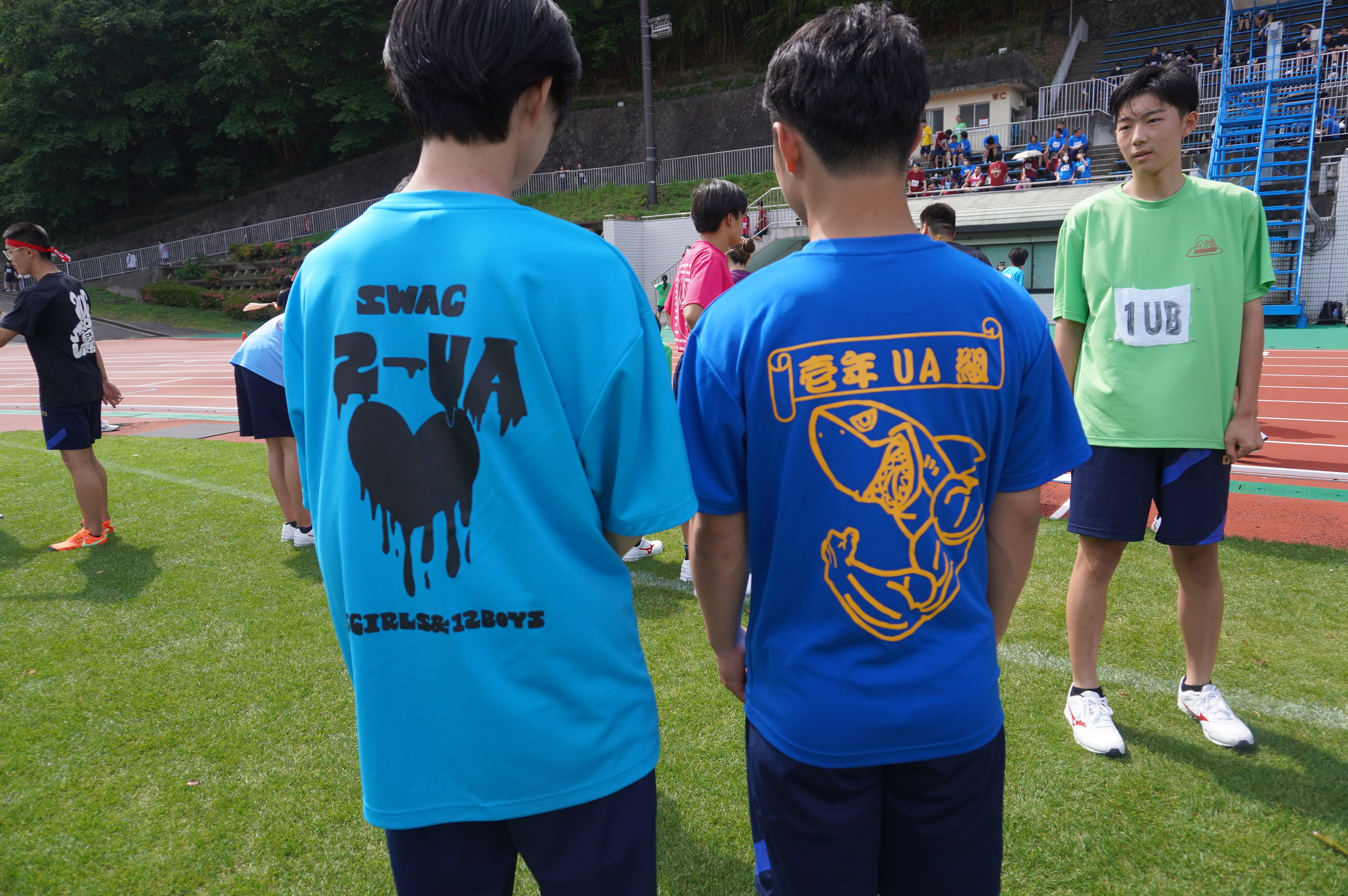 デザインの違うクラスTシャツ